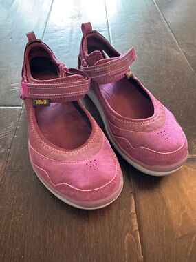 Teva Terra Float All-Terrain Mary Jane Sport Sandals Magenta/Purple. Women’s 7